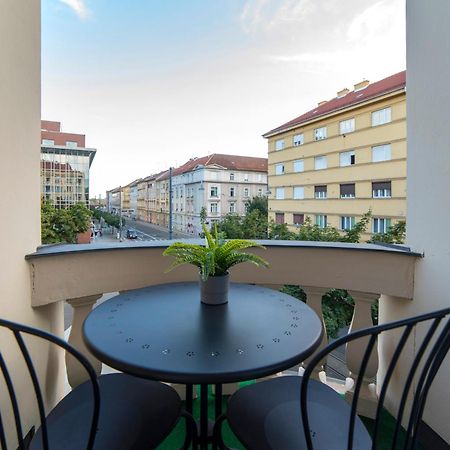 Evita Accommodation Zagreb Extérieur photo