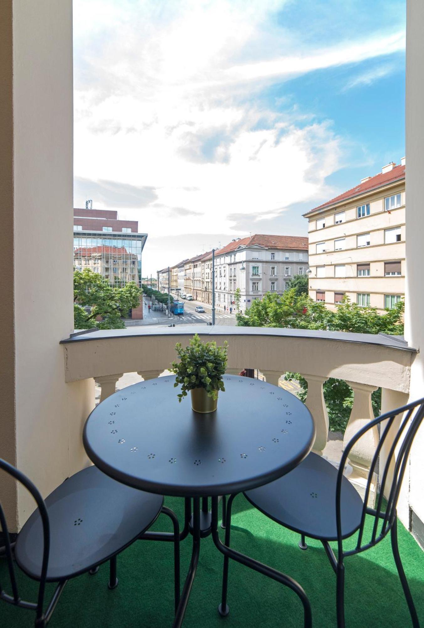 Evita Accommodation Zagreb Extérieur photo